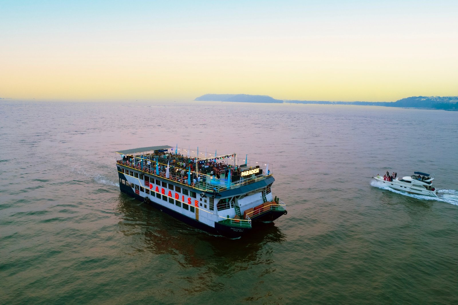 Paradise Party Cruise